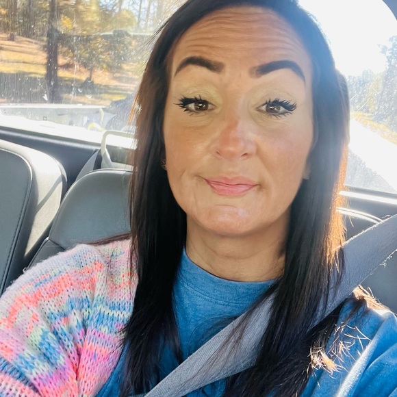 Meet your Posher, Shannon - Picture 3 of 4